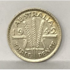 AUSTRALIA 1942 . THREEPENCE MELBOURNE . KEY DATE . SCARCE DATE
